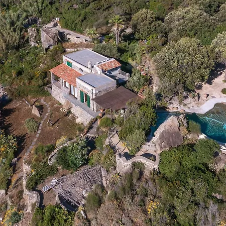 Gio Punta Caruso فيلة *